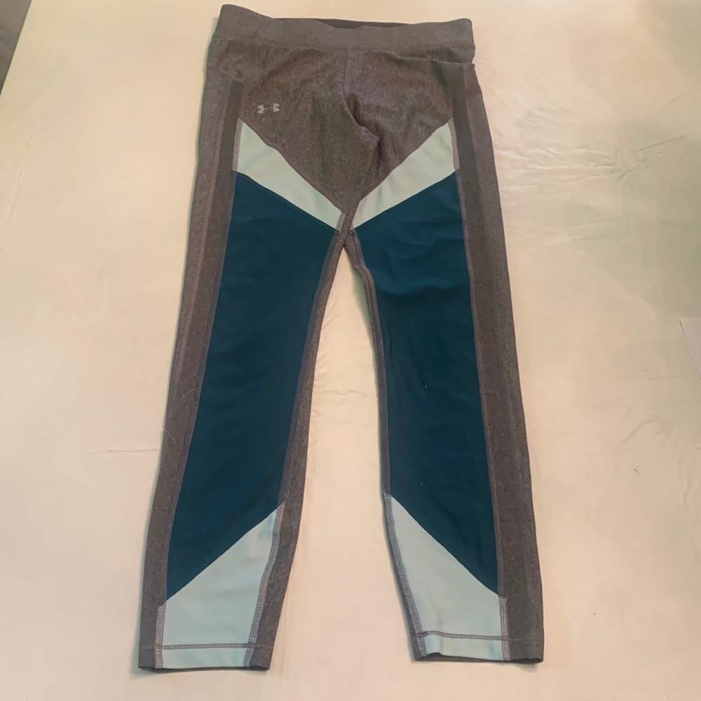 Under Armour Leggings. Size SM/P/CH. Excellent Condition.